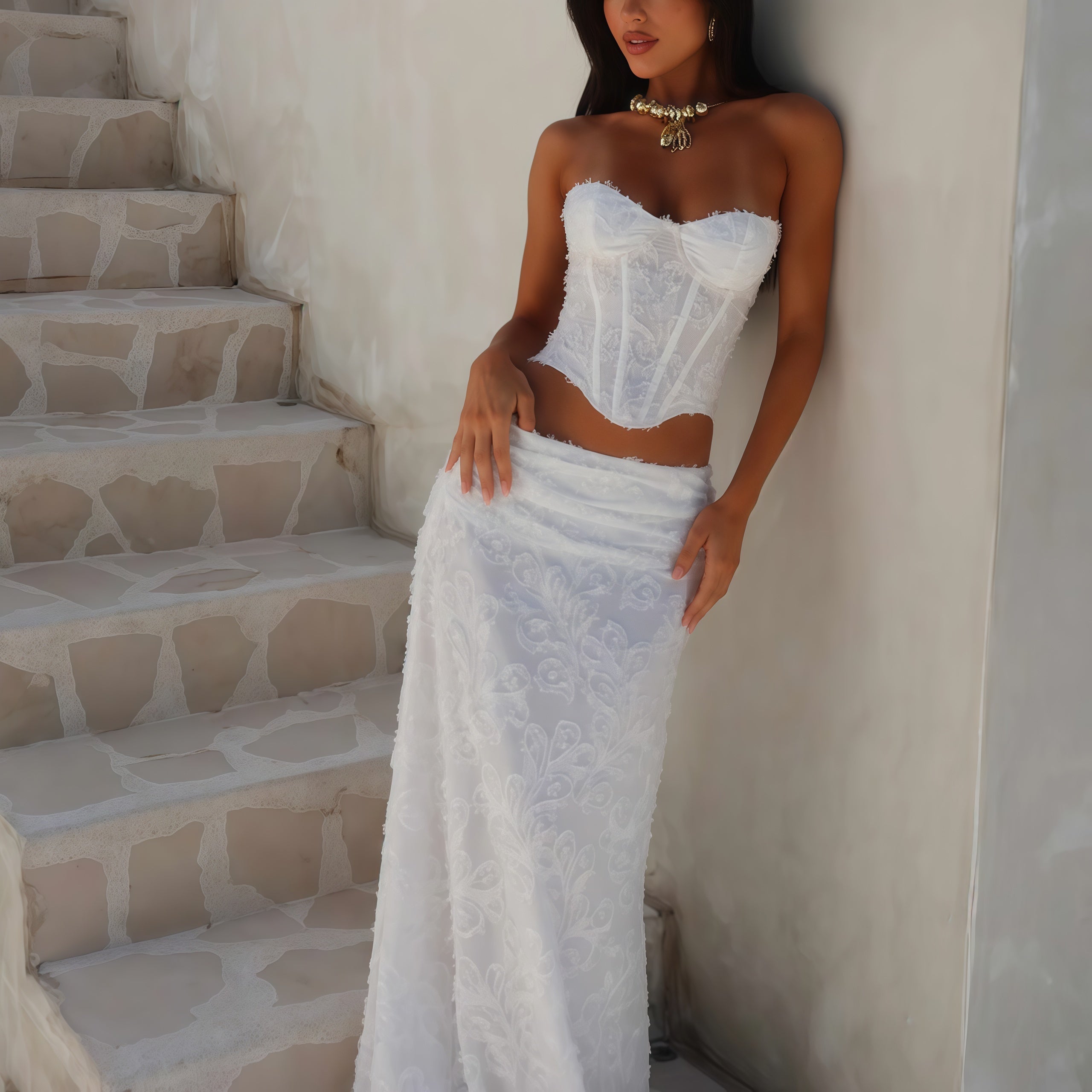White Sexy Corset Top – Elegant Bustier with Fishbone Design