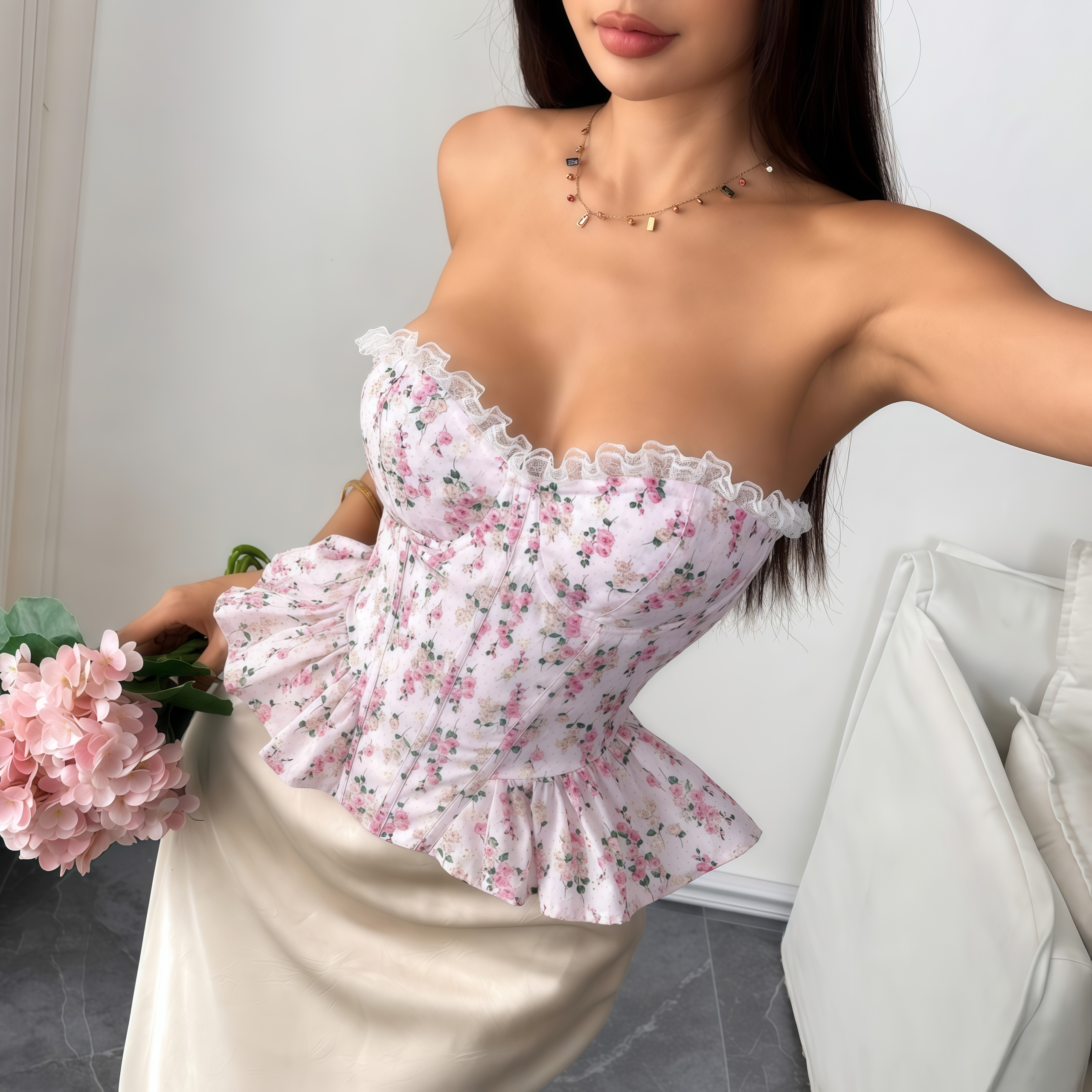 💕TOP：Pink Floral Corset Top – Sweet & Fresh Bustier with Fishbone Design
