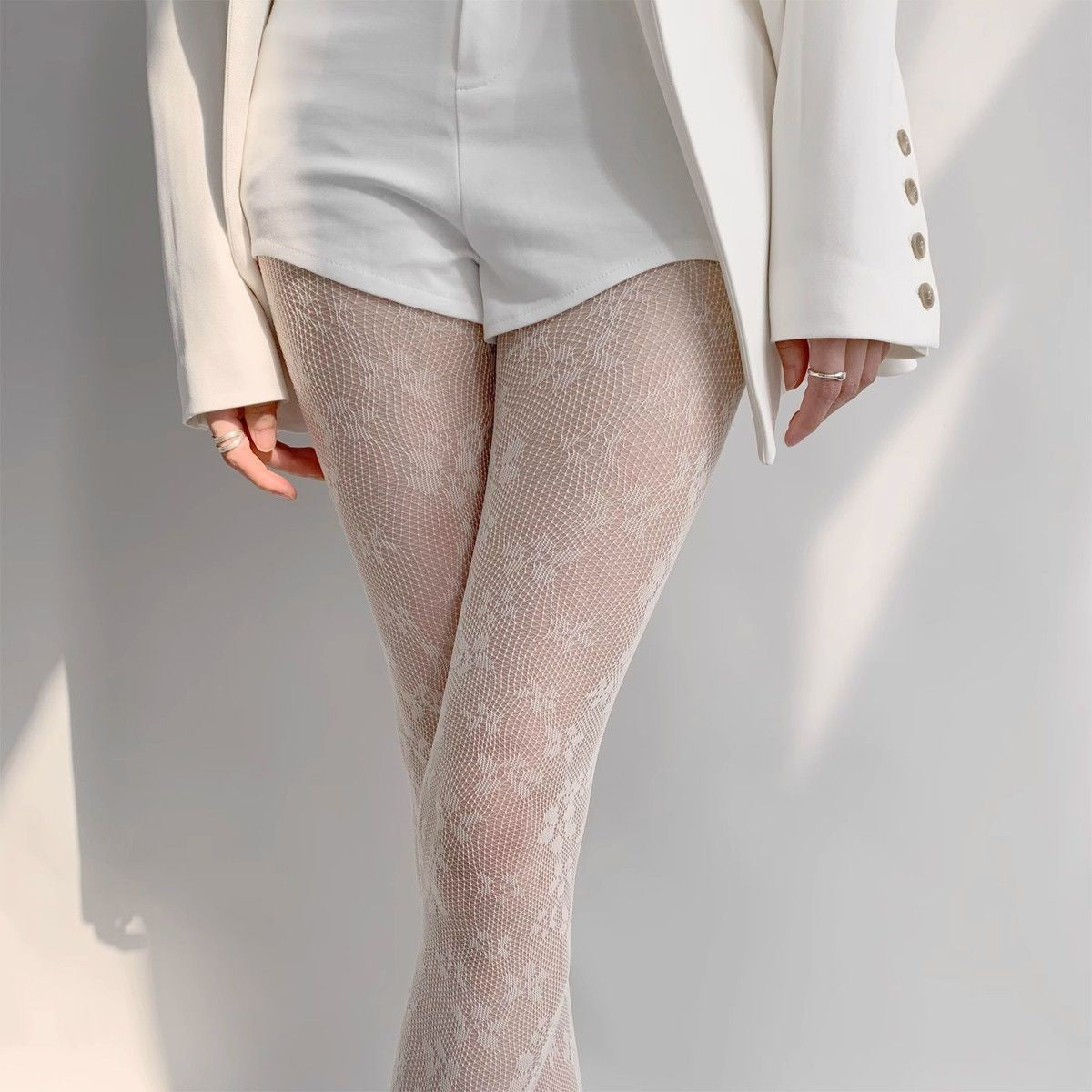 ①Classic Sheer Tights – Slim & Stylish